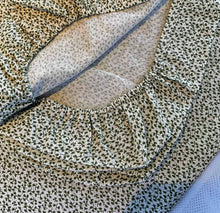 Load image into Gallery viewer, bassinet and pram sheets, custom made to fit properly. Fitted sheets for baby and the nursery. To suit your decor. Australian homestead style.