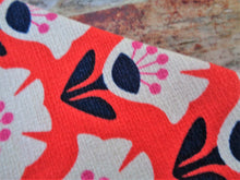 Load image into Gallery viewer, Barkcloth Table Runner